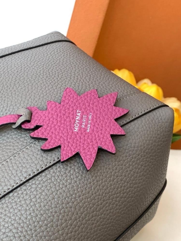 حقيبة Moynat