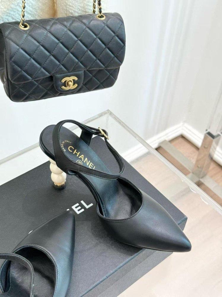 Chanel heel
