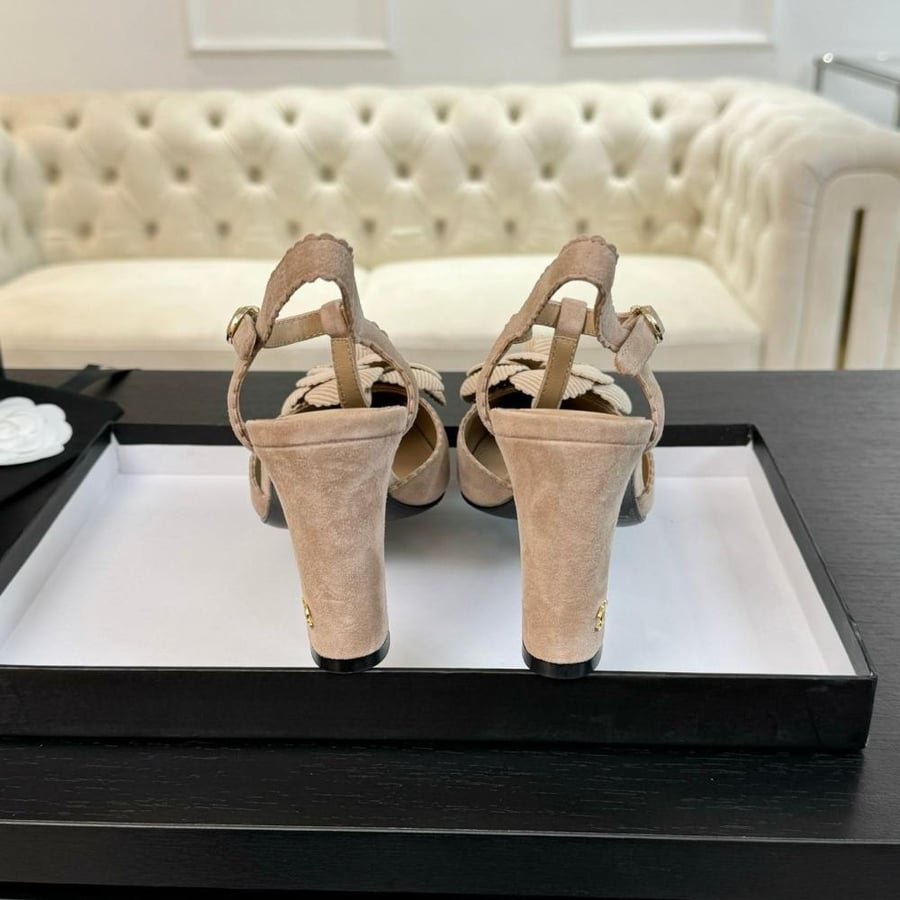 Chanel heel