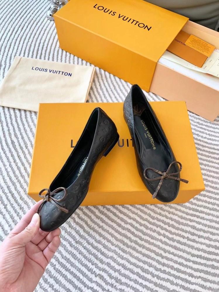 Louis Vuitton flat