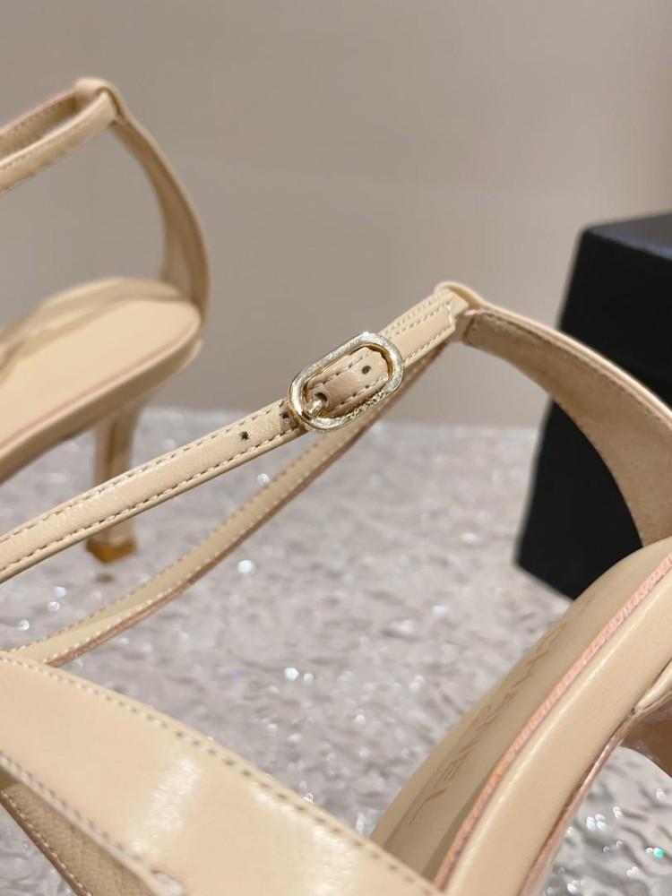 Chanel heel