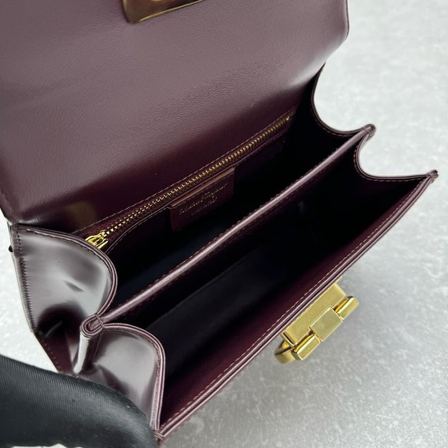 حقيبة سلفاتور فيراغامو 21cm