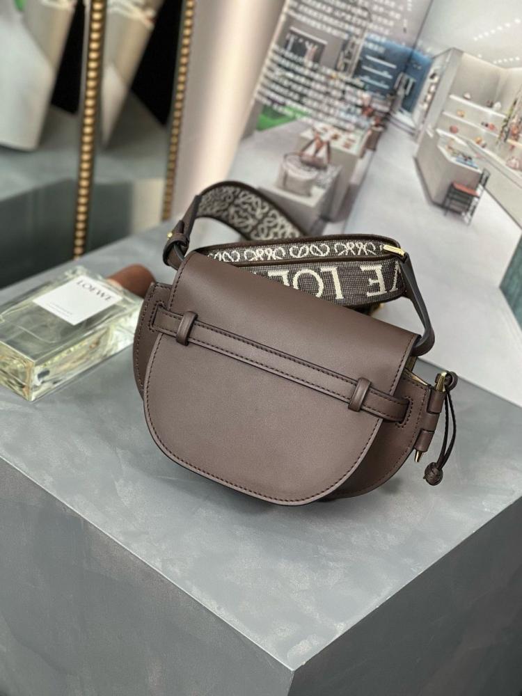 Louis Vuitton bag 20cm