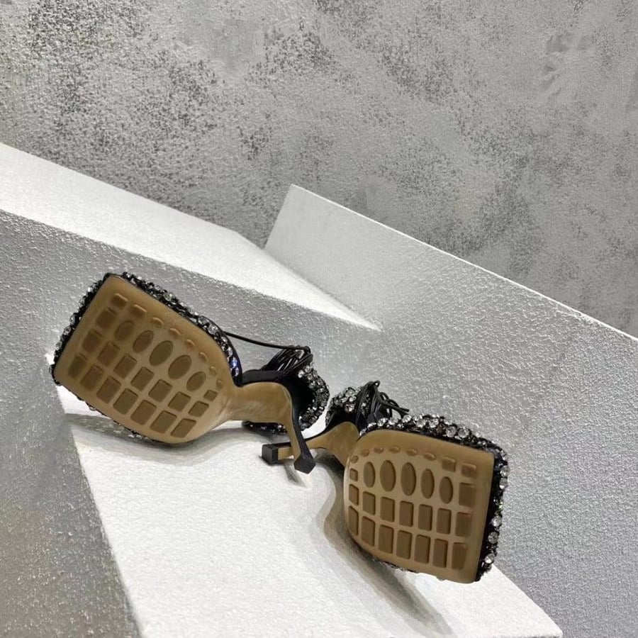 كعب بوتيغا فينيتا أسود