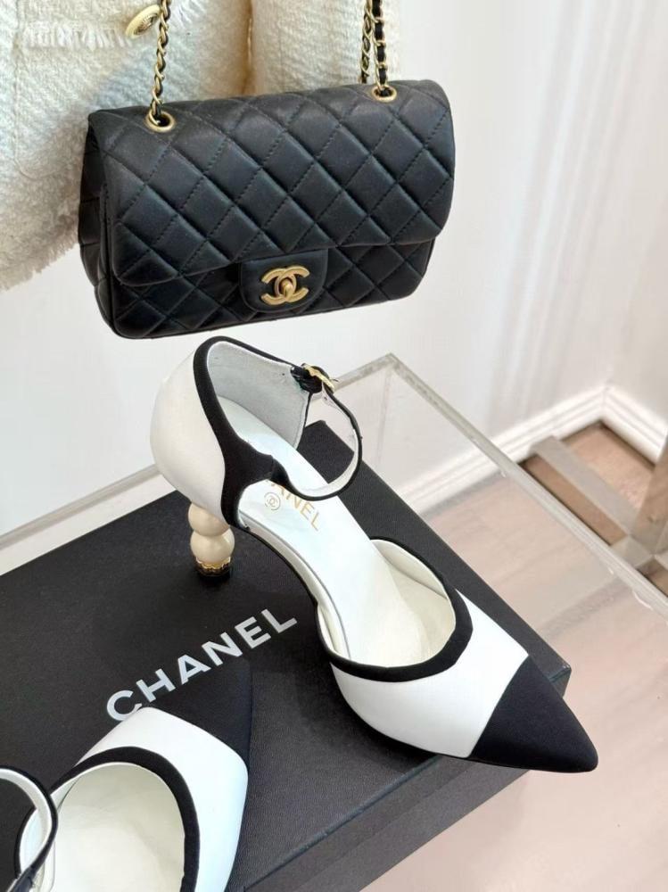 Chanel heel