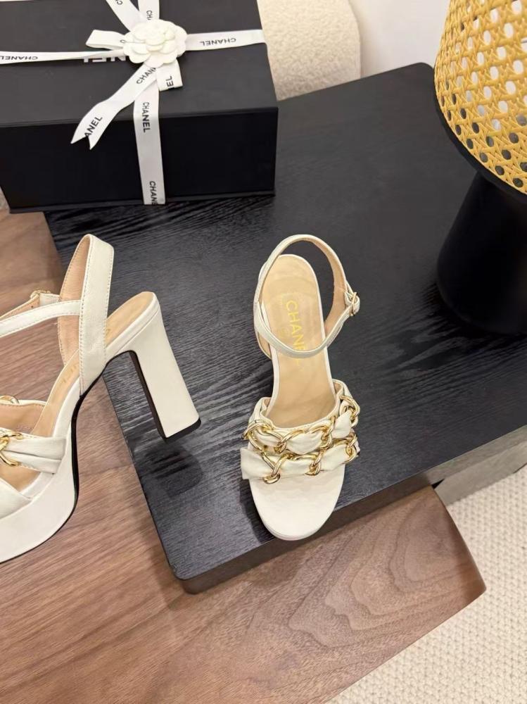 Chanel heel