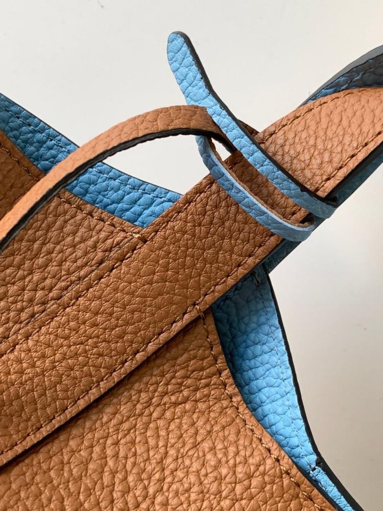 حقيبة Moynat