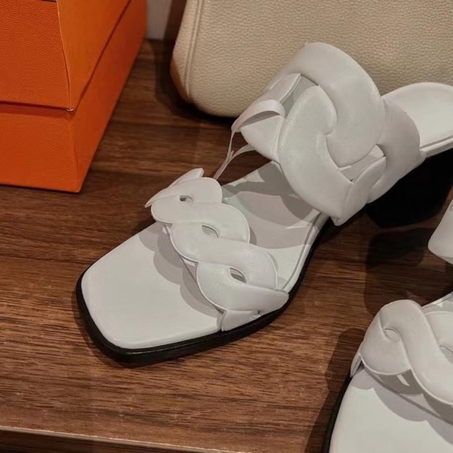 Hermes heel