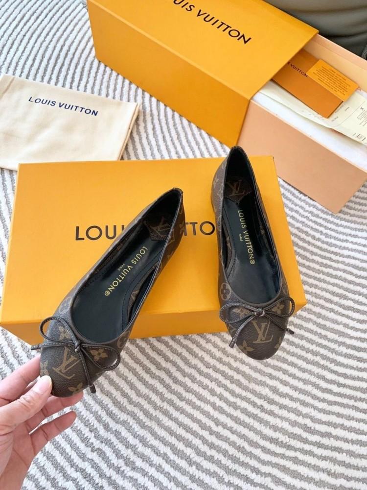 Louis Vuitton flat