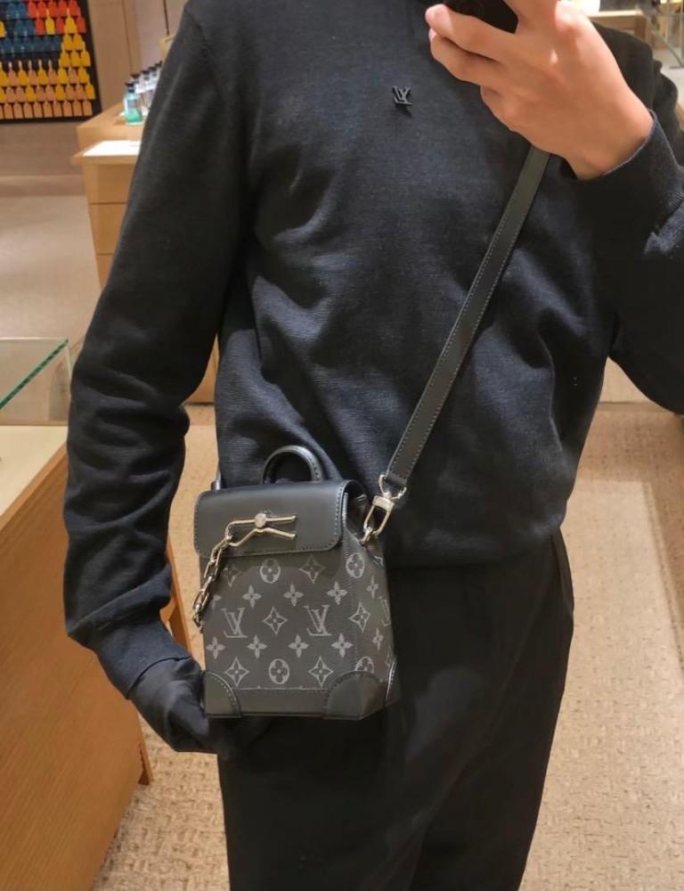Louis Vuitton bag