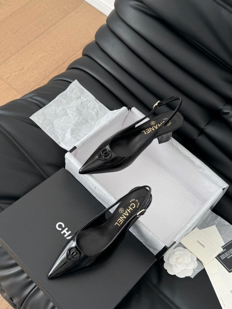 Chanel heel