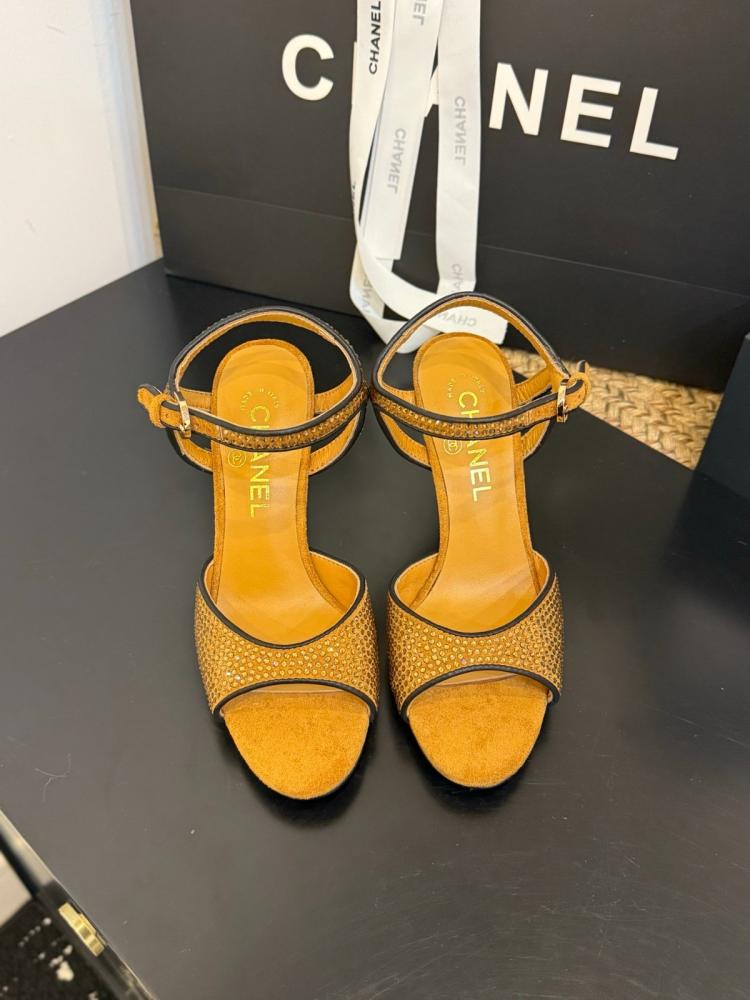 Chanel heel