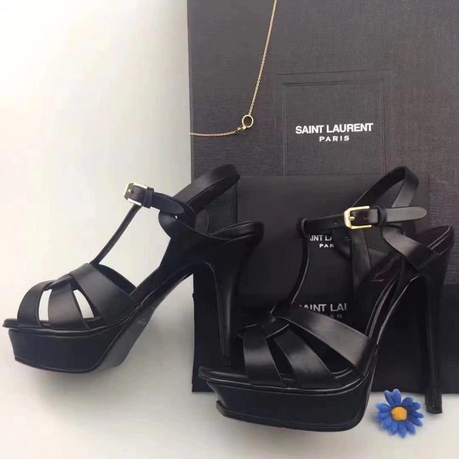 كعب اف سالوران أسود ysl