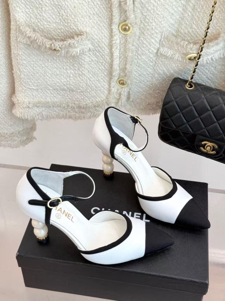 Chanel heel