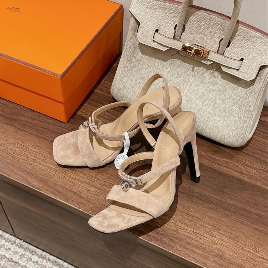 Hermes heel