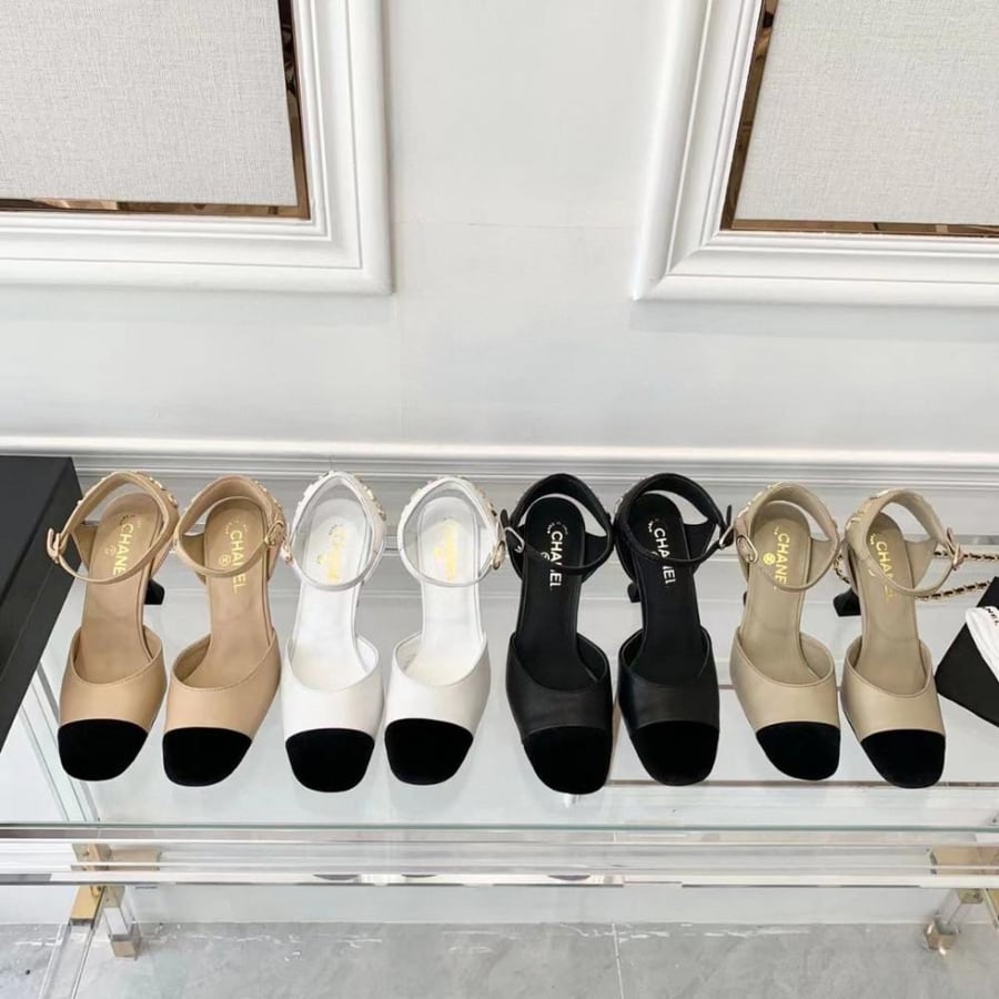 Chanel heel