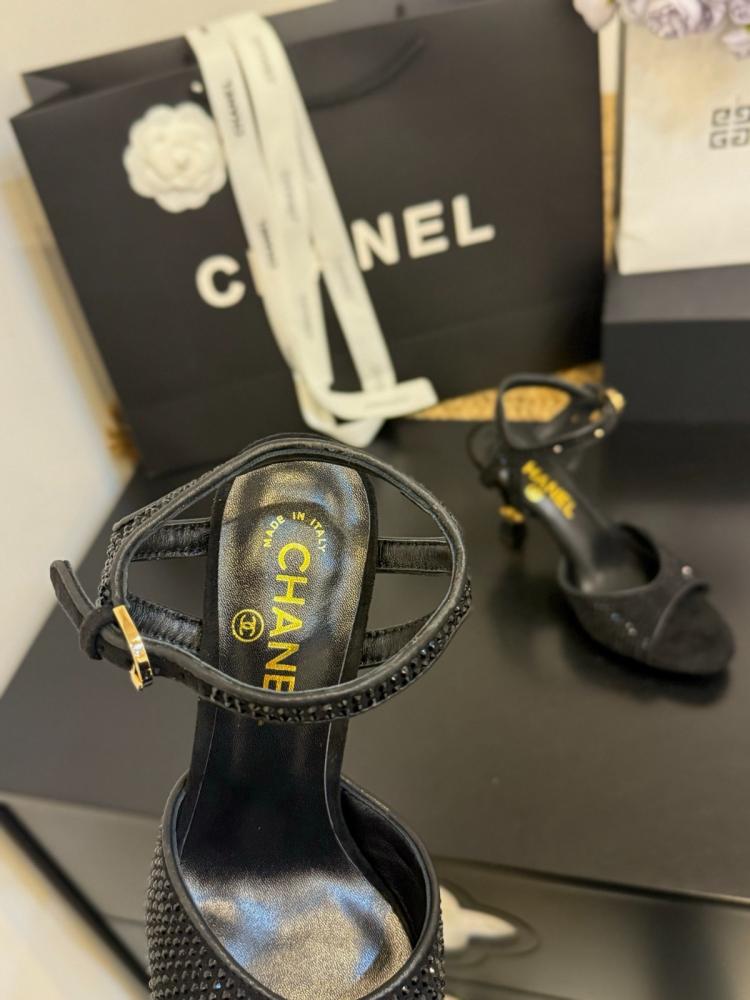 Chanel heel