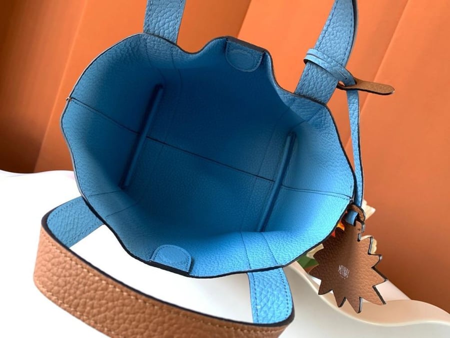 حقيبة Moynat