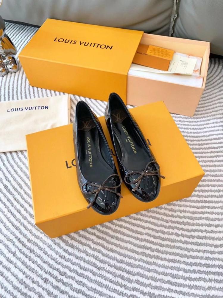 Louis Vuitton flat