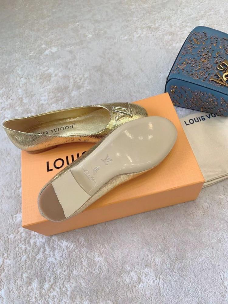 Louis Vuitton flat