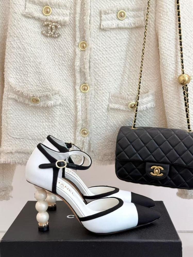 Chanel heel