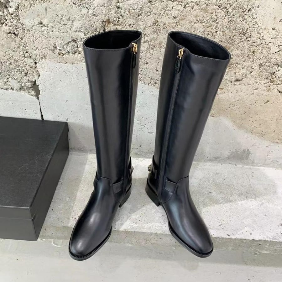 Chanel boot
