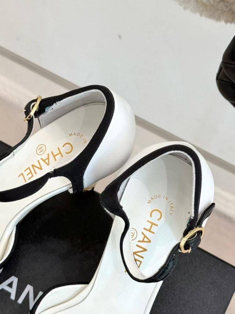 Chanel heel