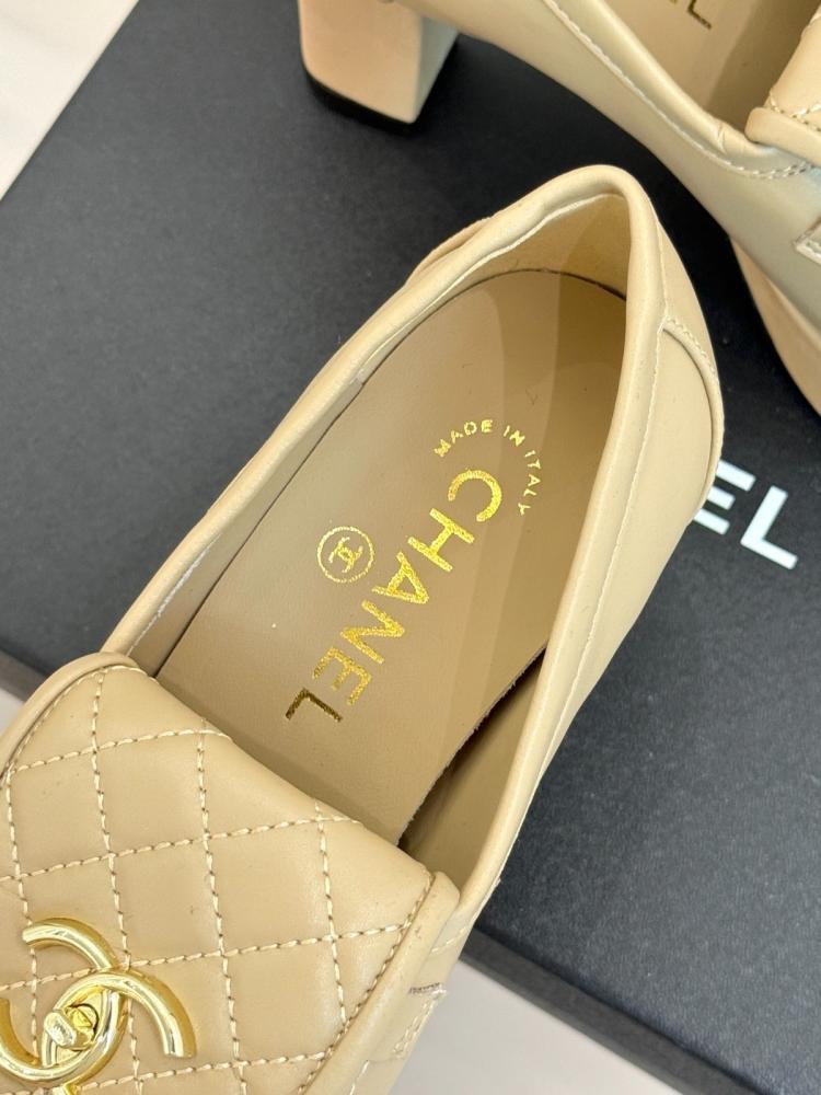 Chanel heel