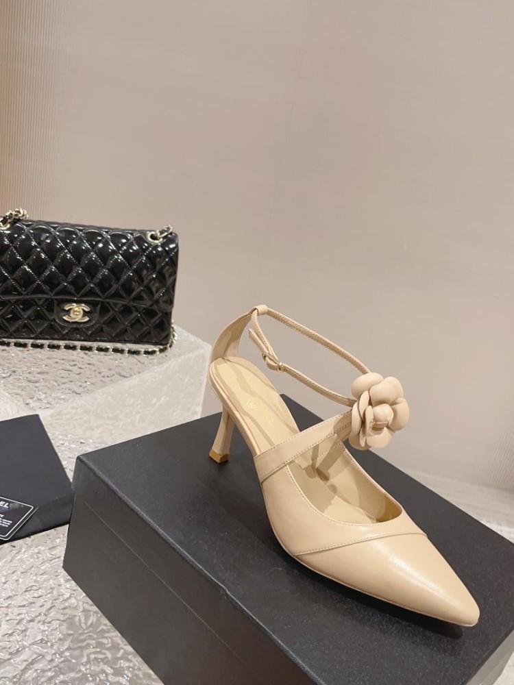 Chanel heel