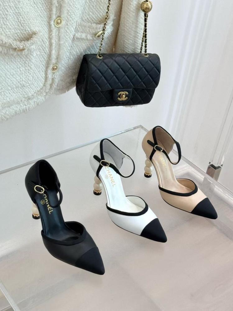 Chanel heel