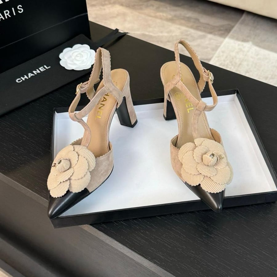 Chanel heel
