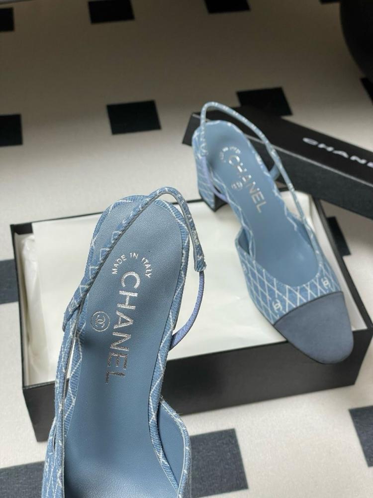 Chanel heel