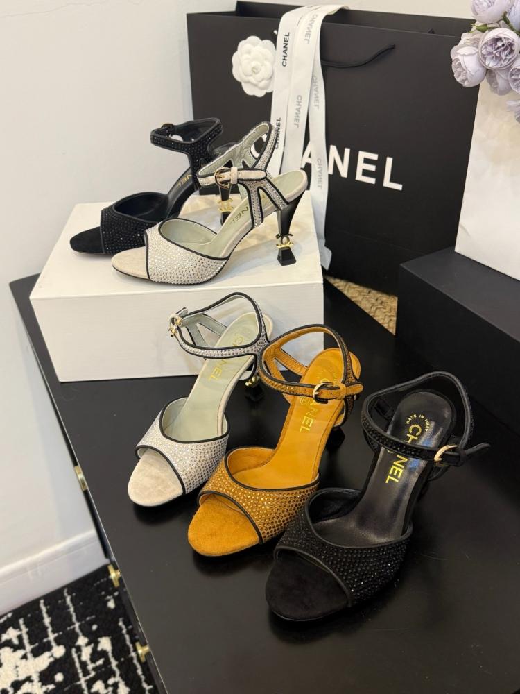 Chanel heel