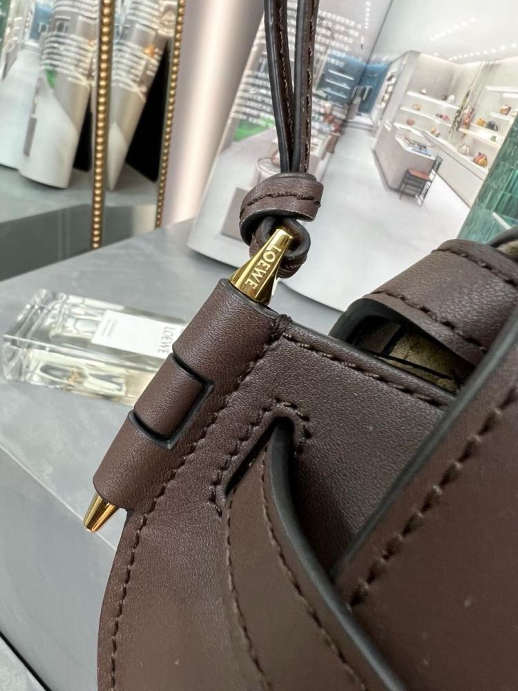 Louis Vuitton bag 20cm