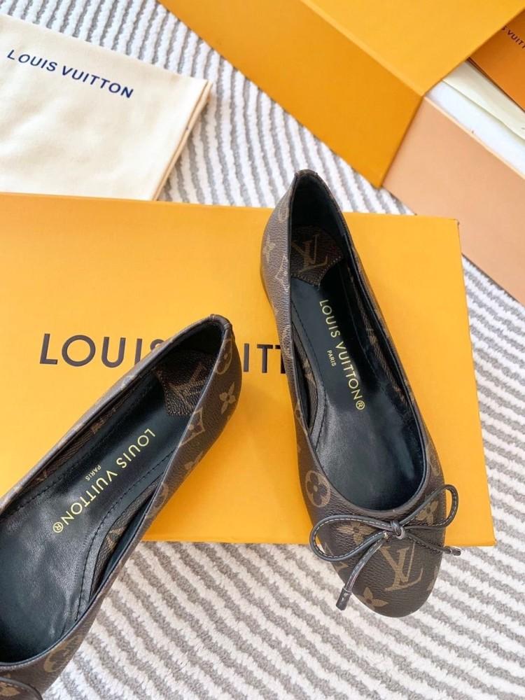 Louis Vuitton flat