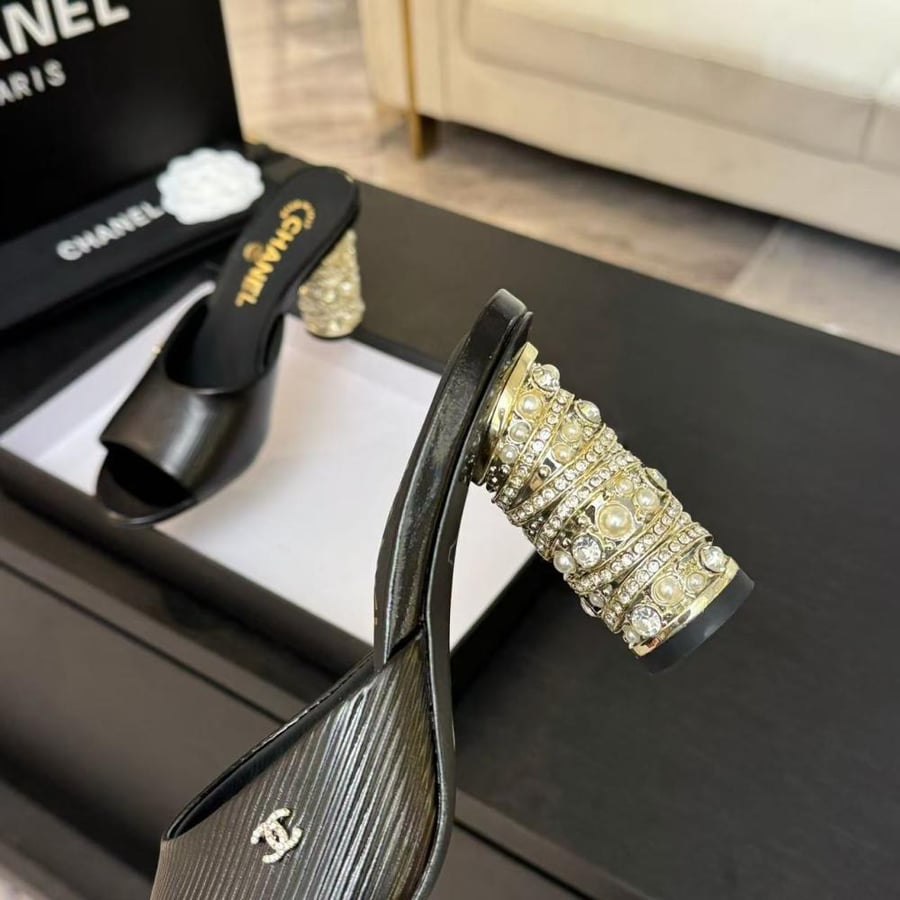 Chanel heel (multiple colors)
