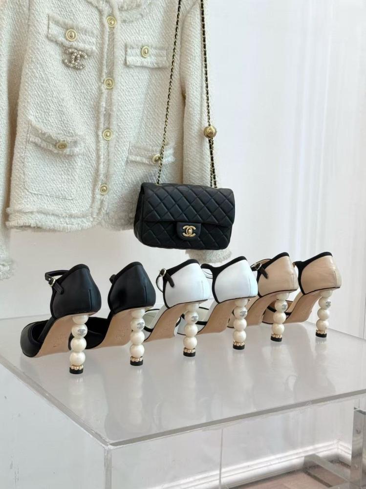 Chanel heel