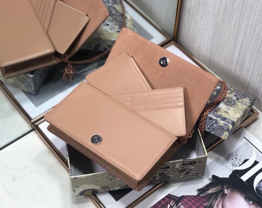 حقيبة ديور