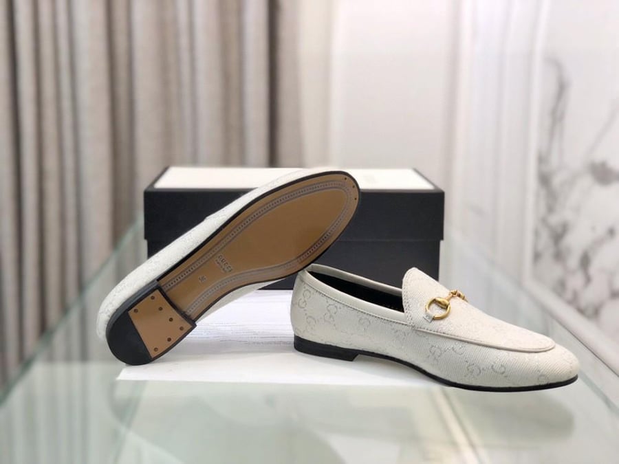 Gucci flat shoes