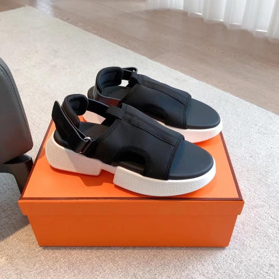 Hermes sandal (two colors)