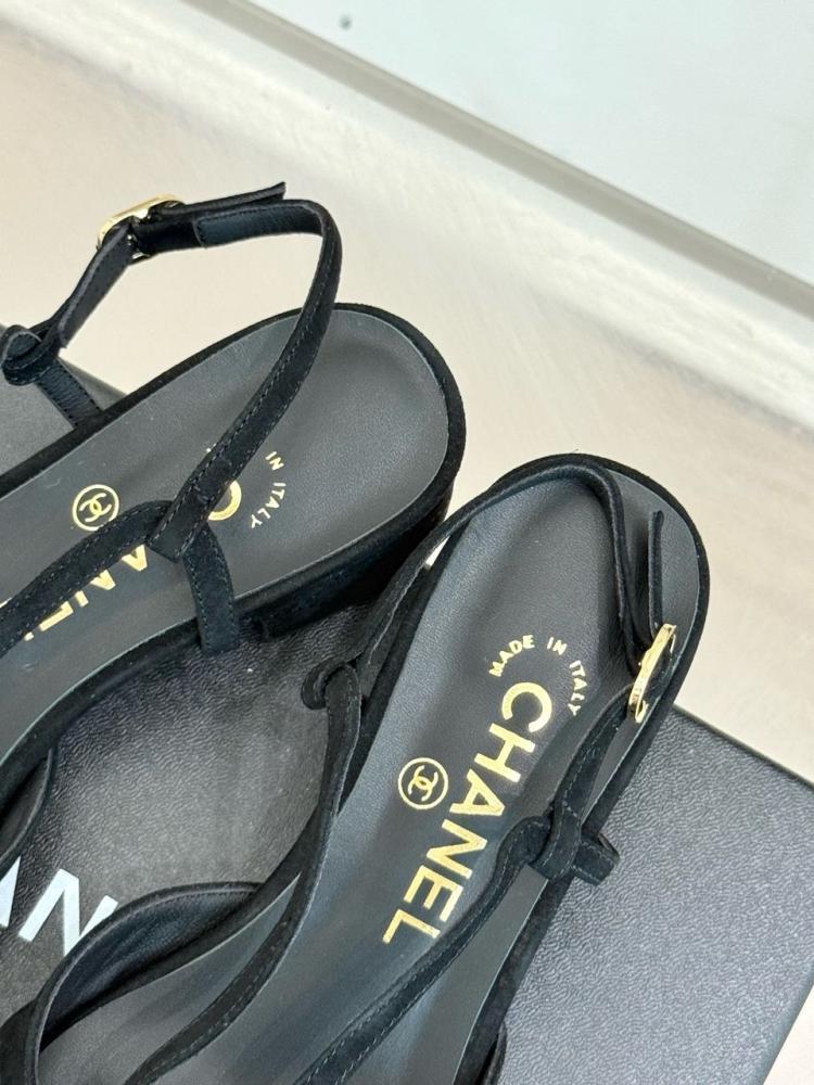Chanel heel