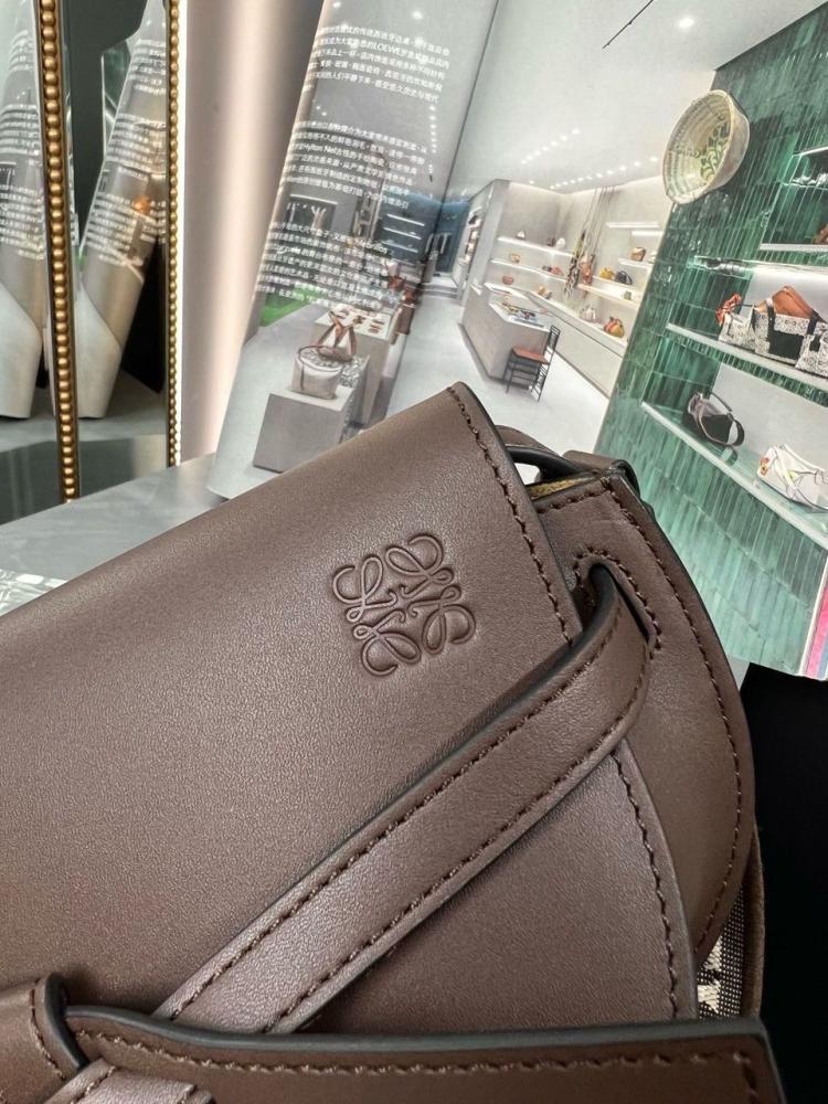 Louis Vuitton bag 20cm