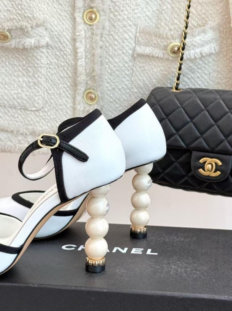 Chanel heel