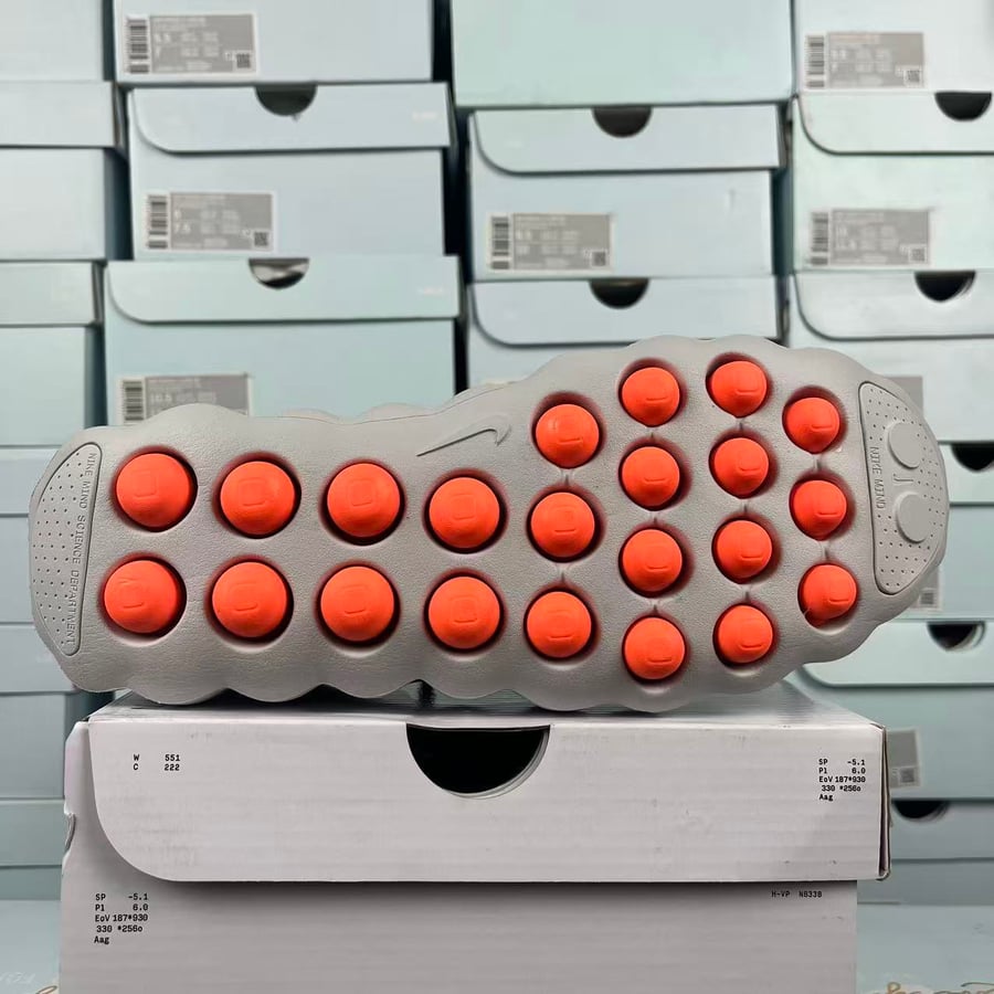 Nike Mind 002