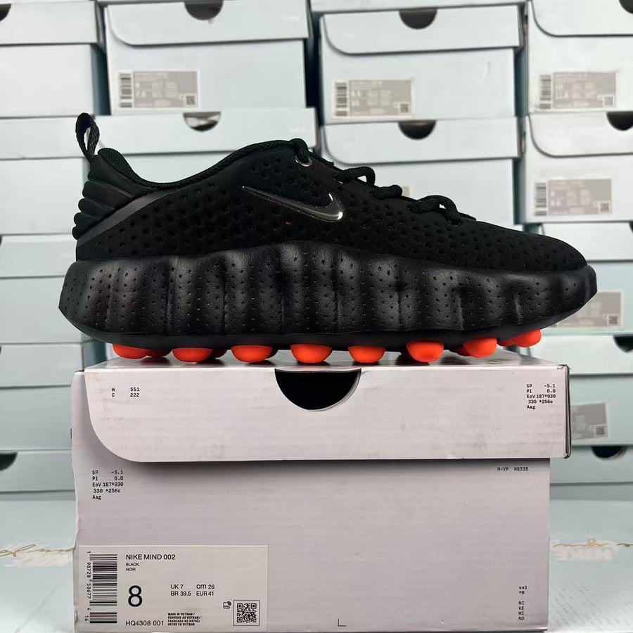 Nike Mind 002