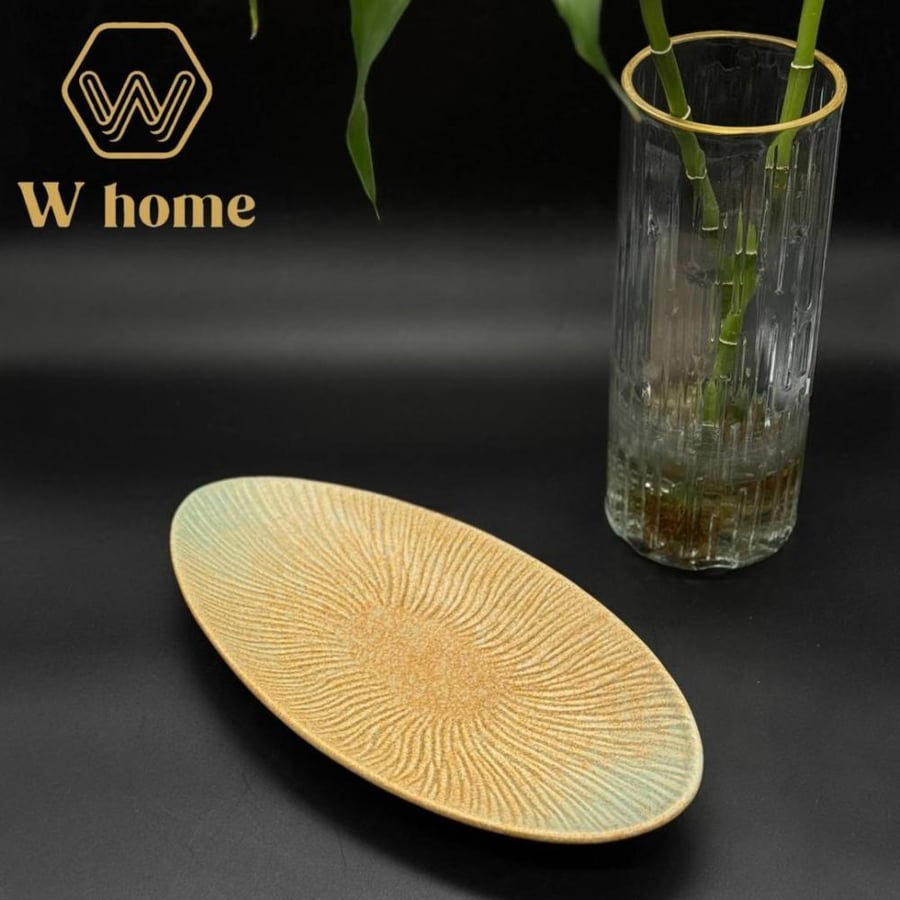 Medium ceramic serving dish