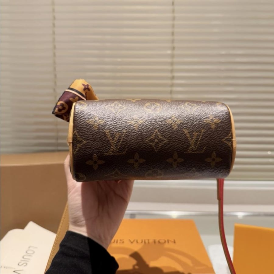 حقيبة LV 16cm