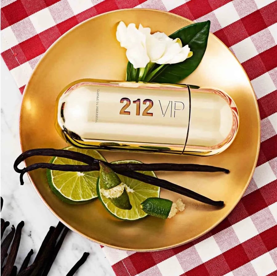 تستر كارولينا هيريرا 212 VIP النسائي او دو بارفيوم 80مل (بدون كرتون)