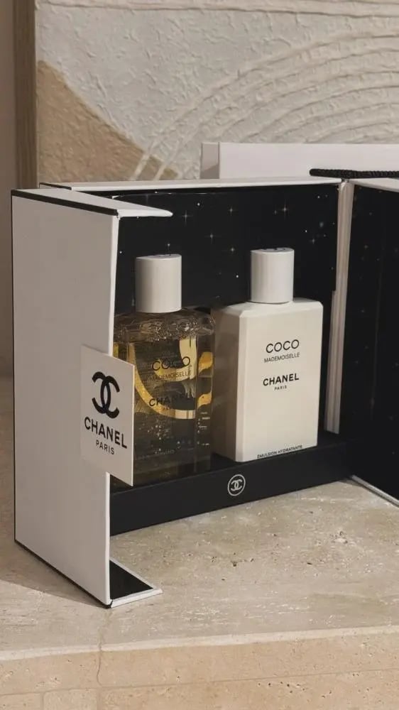 مجموعة كوكو شانيل مكونه من لوشن 200 مل + شاور جل 200 مل مع ملحقاتها
