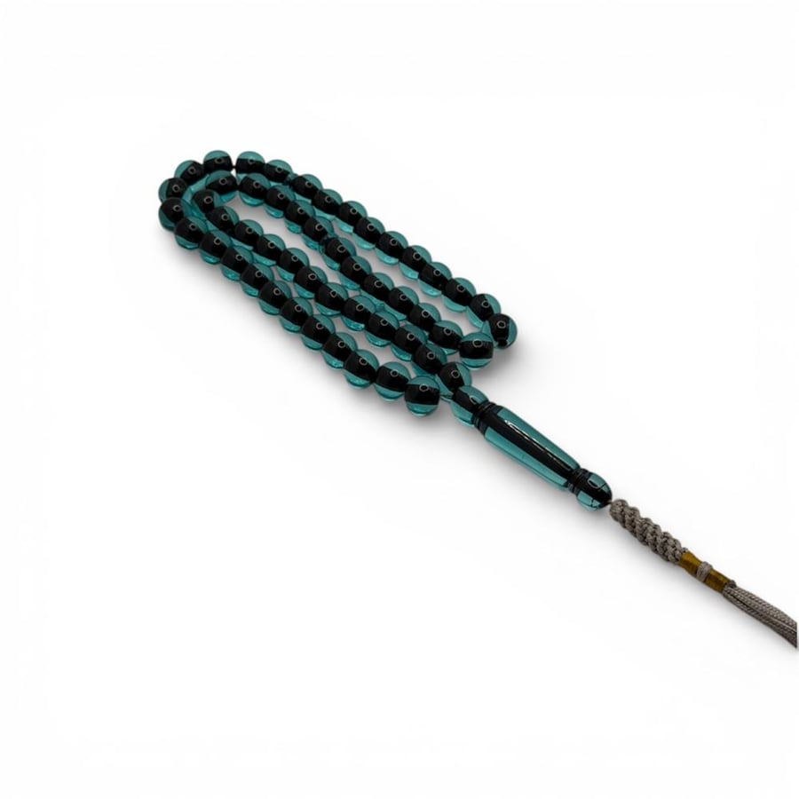 A tasbih with a clasp